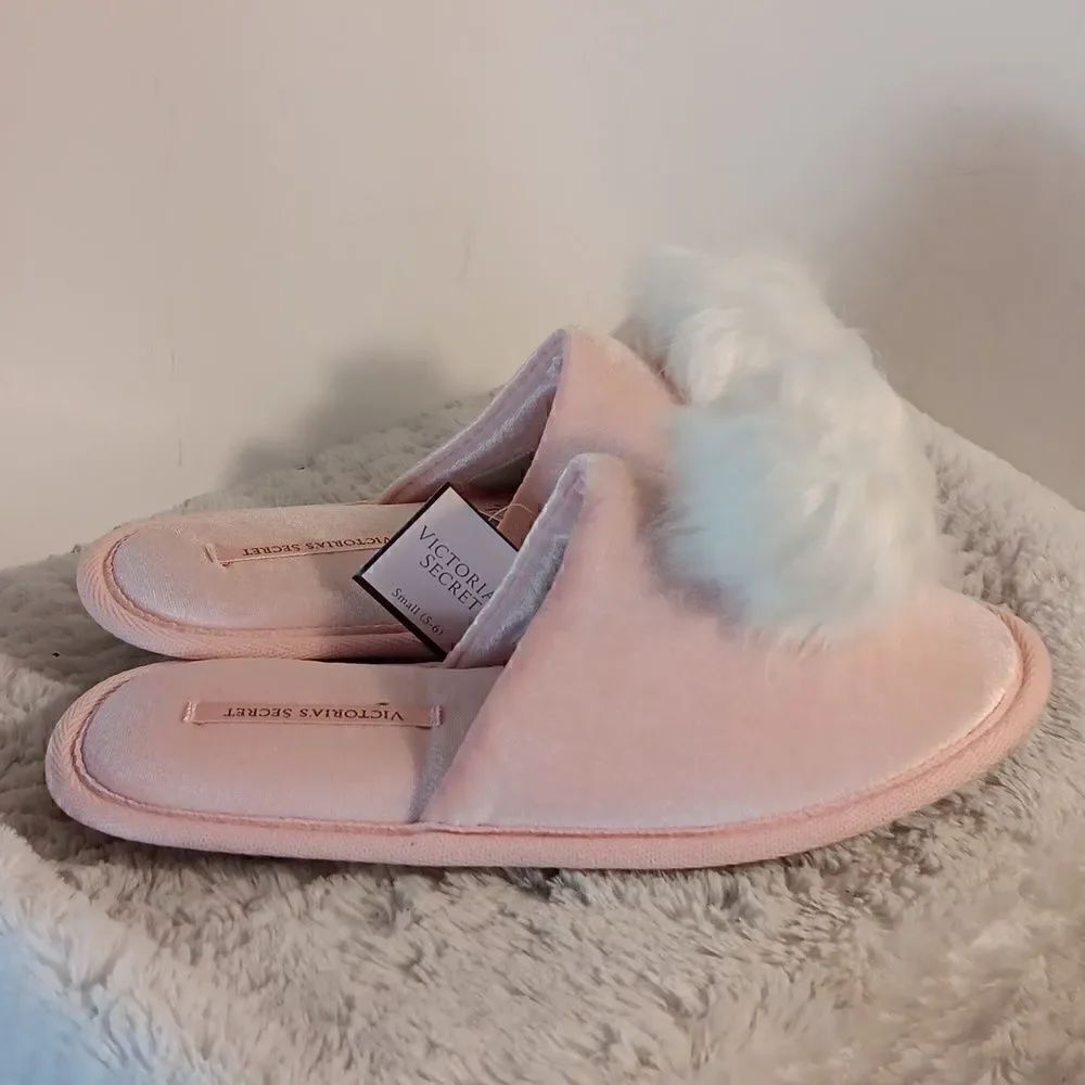 Victoria's Secret Pink PomPom Slide Slippers